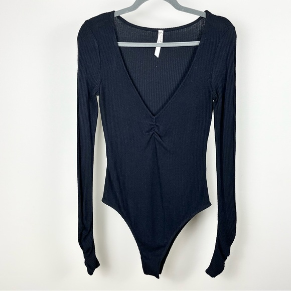 Free People Intimately Cozy Up To Me Long sleeve Bodysuit - Picture 2 of 9